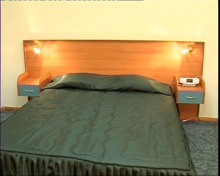 Elbrus Hotel Pazardzhik Rum bild